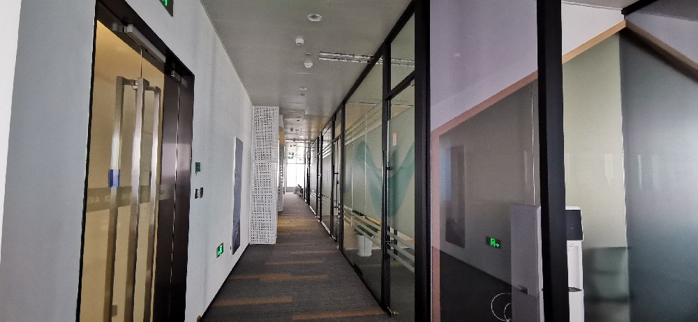 办公室装修公司与创意设计团队介绍